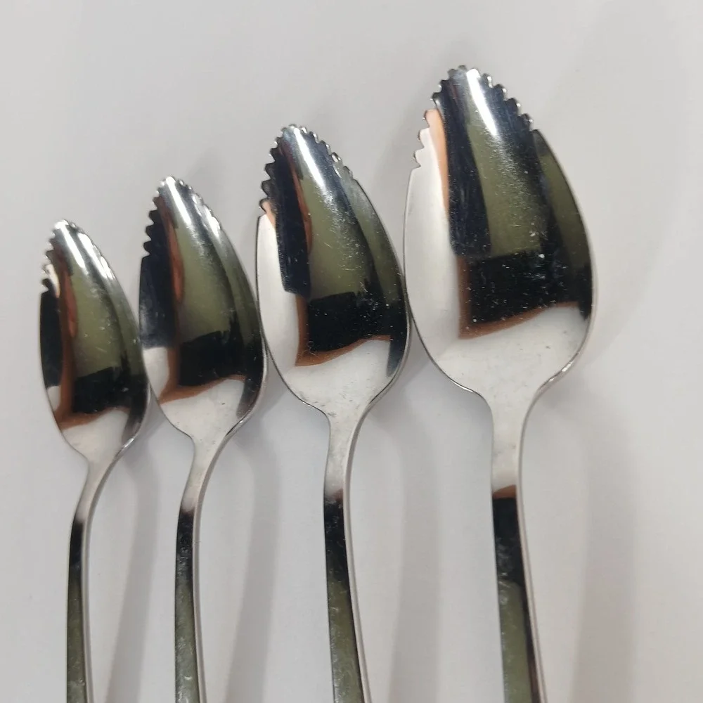 Oneida * AMERICAN ARTISTRY Glossy Stainless Flatware Grapefruit Spoon Lot Of 4